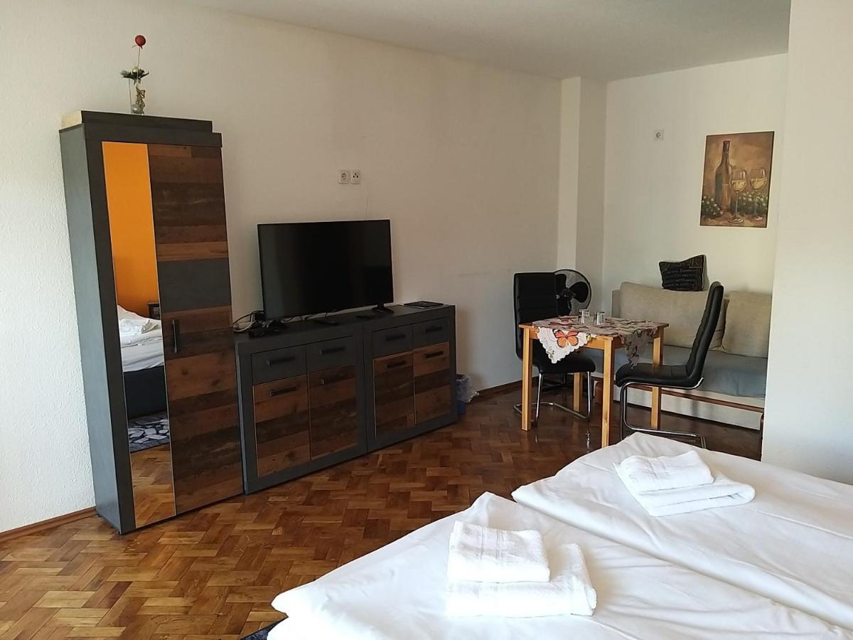 Pension Schlosswache-Zerbst ภายนอก รูปภาพ
