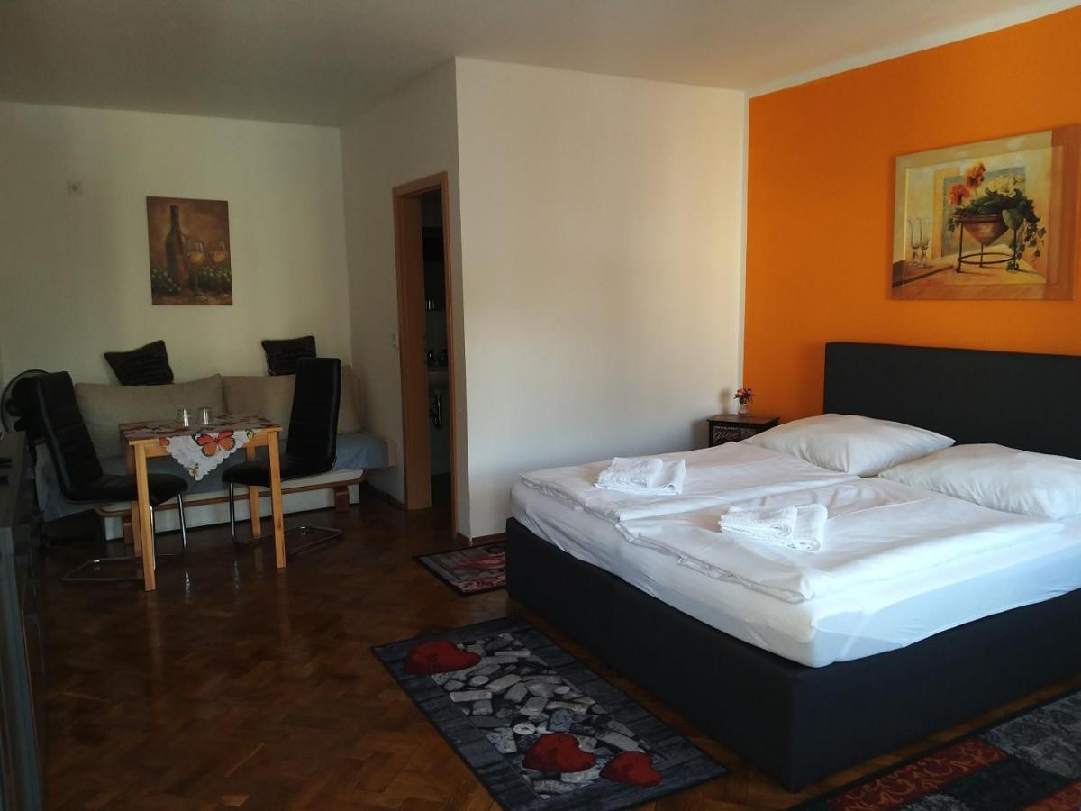 Pension Schlosswache-Zerbst ภายนอก รูปภาพ